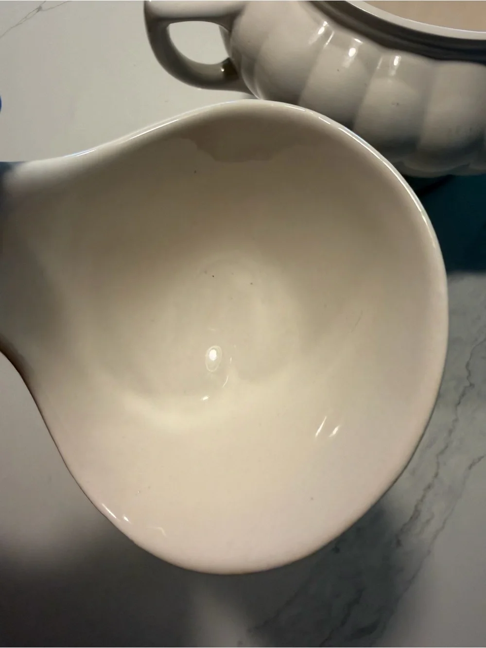California Pottery C609 soup tureen with ladle
